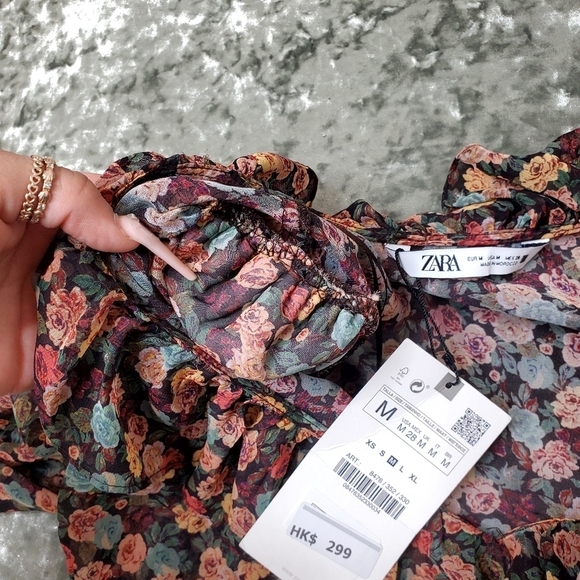 Zara Floral Ruffled Crop Top - Picture 6 of 8